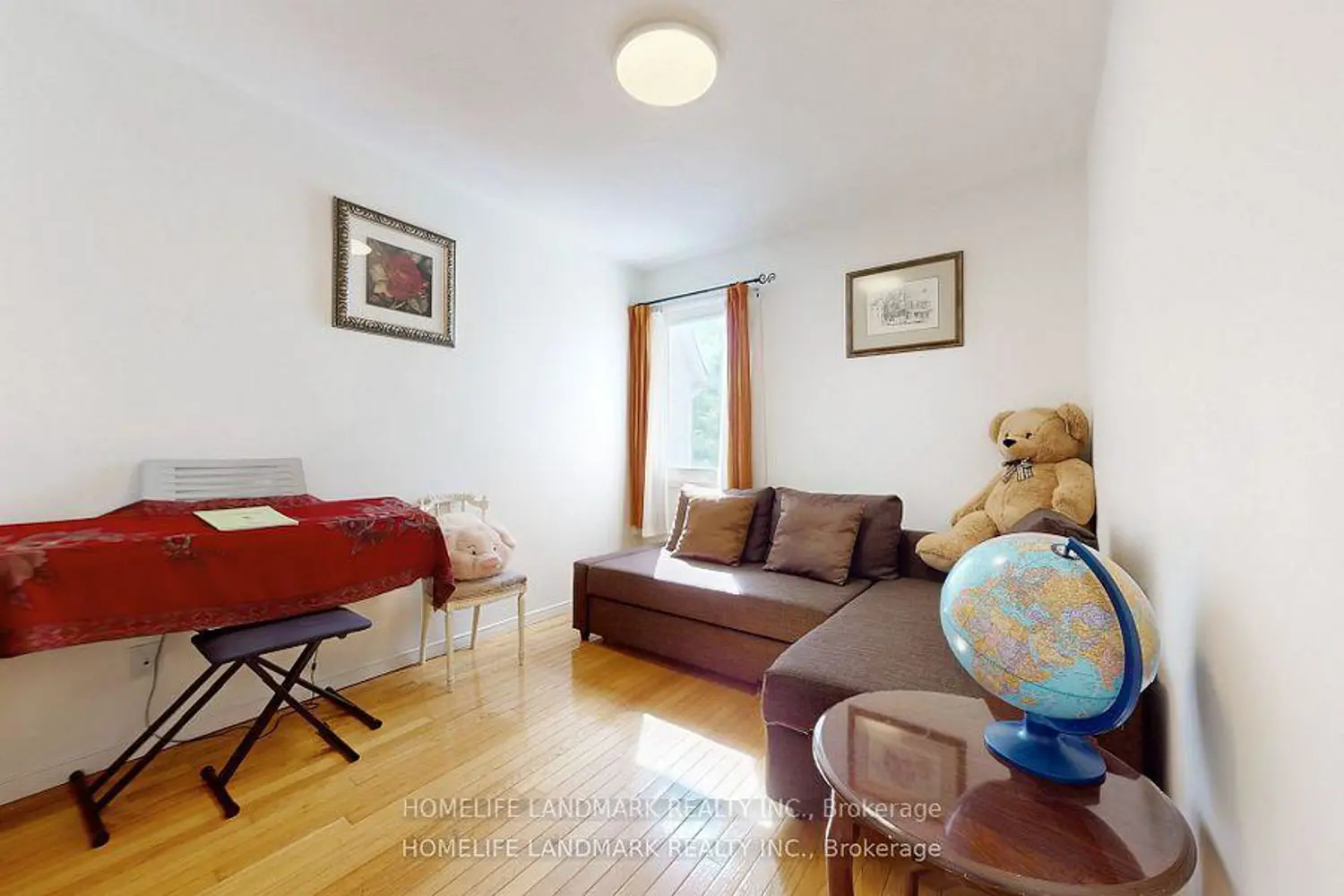 Additional image 14 of 32 Coatsworth Crescent