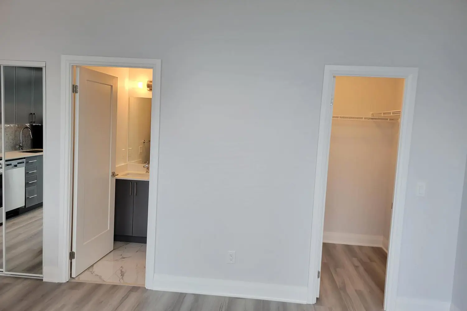 Additional image 11 of 3220 Sheppard Avenue 106