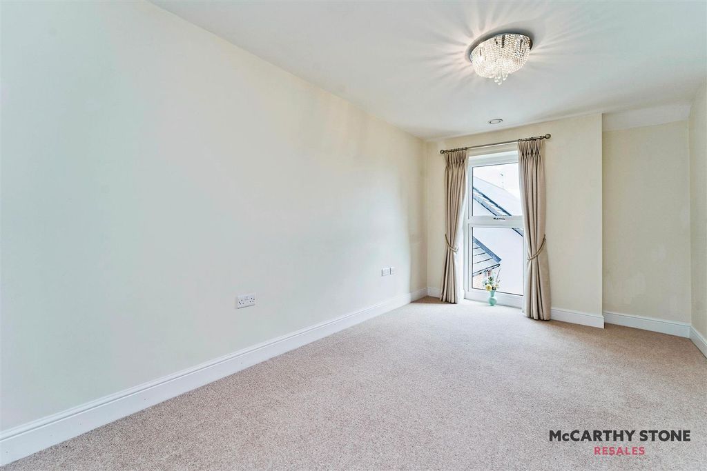 Additional image 10 of 2 bed flat for saleAlgar Court, Penn Road, Wolverhampton WV4
