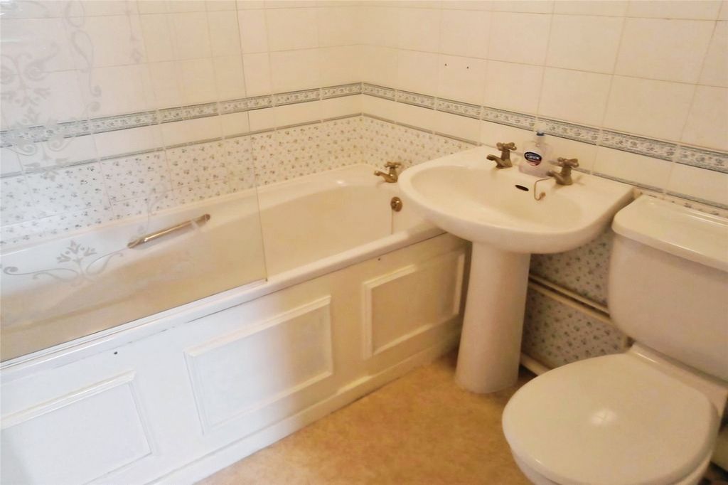 Additional image 7 of 1 bed flat for saleDarwin Court, Perton Wolverhampton, Staffordshire WV6