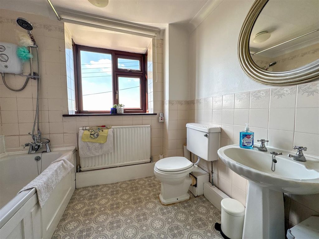 Additional image 19 of 4 bed semi-detached house for saleGreenway Bank, Stoke-On-Trent ST2