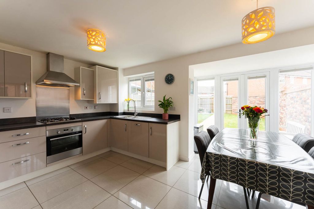 Additional image 3 of 4 bed semi-detached house for saleSummerhill Place, Market Harborough LE16
