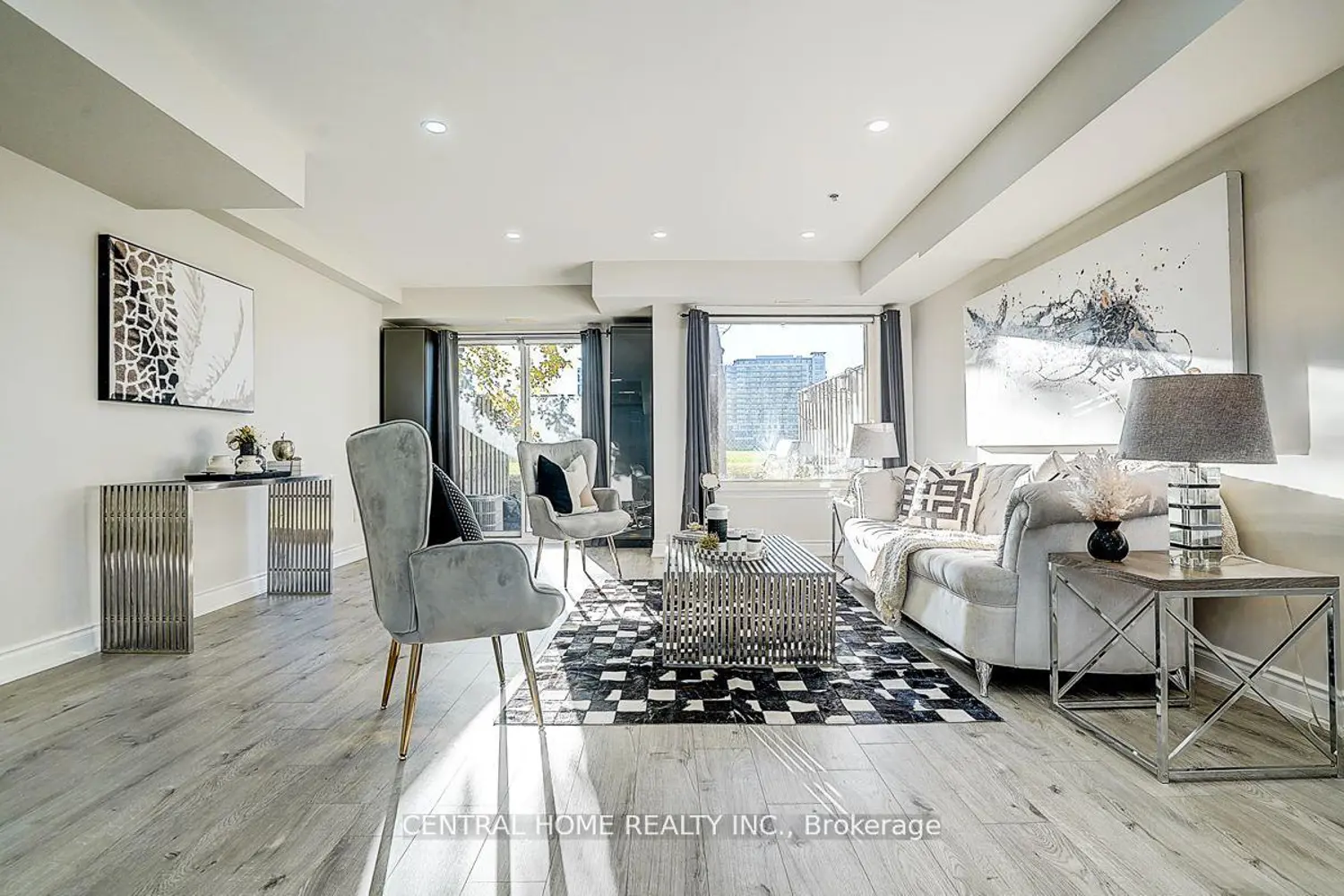 Additional image 6 of 988 Sheppard Avenue 11