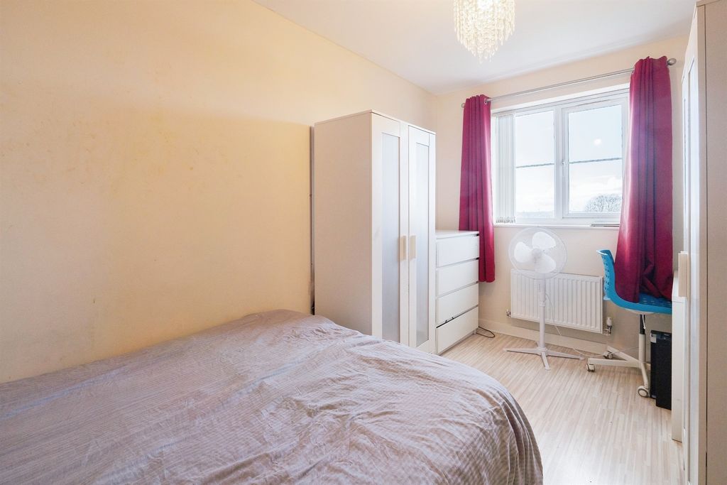 Additional image 13 of 5 bed terraced house for saleHarleston Close, Leicester LE5