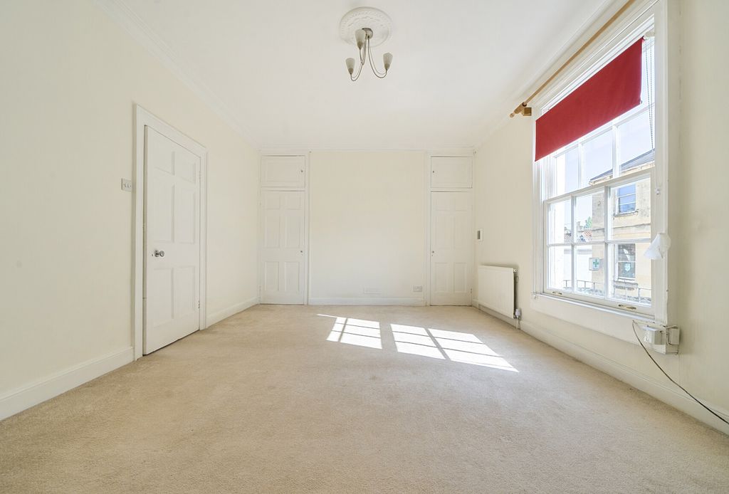 2 bed flat for saleLambridge Buildings, Bath, Somerset BA1 photo 4