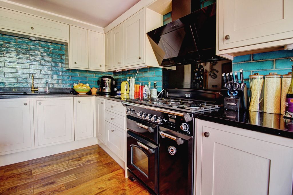 Additional image 8 of 3 bed cottage for saleWatling Street, Tamworth B77