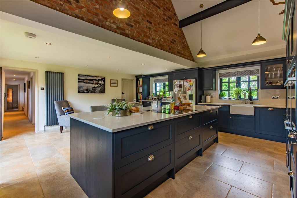 Additional image 5 of 4 bed detached house for saleOld Battens Barn, Ermin Street, Lambourn Woodlands, Hungerford RG17
