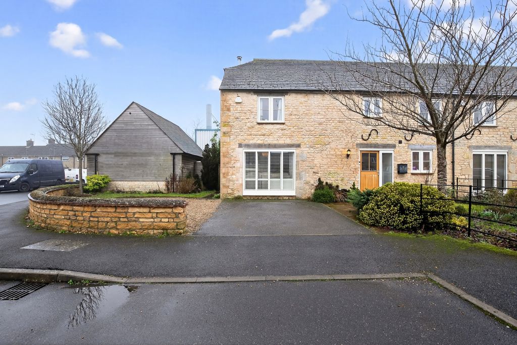 4 bed end terrace house for saleJubilee Gardens, Oakham LE15