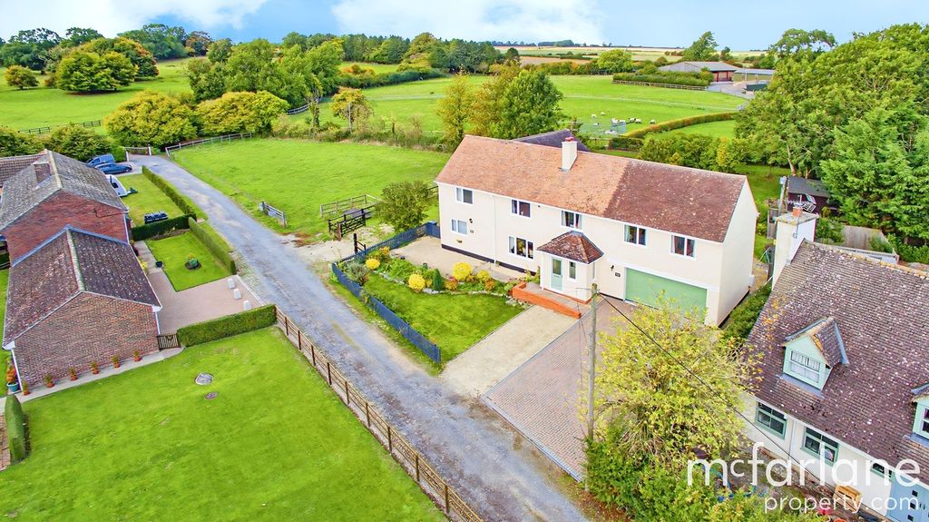 Additional image 5 of 6 bed detached house for saleUffcott, Swindon SN4