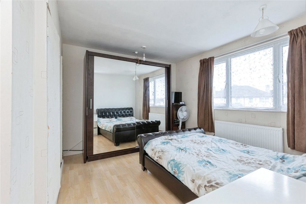 Additional image 9 of 3 bed semi-detached house for saleHackett Road, New Parks, Leicester LE3