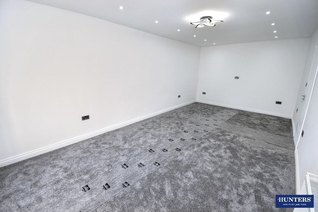 Additional image 6 of 5 bed semi-detached house for saleTythorn Drive, Wigston LE18