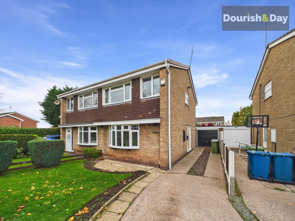 3 bed semi-detached house for saleWycherwood Gardens, Stafford ST17