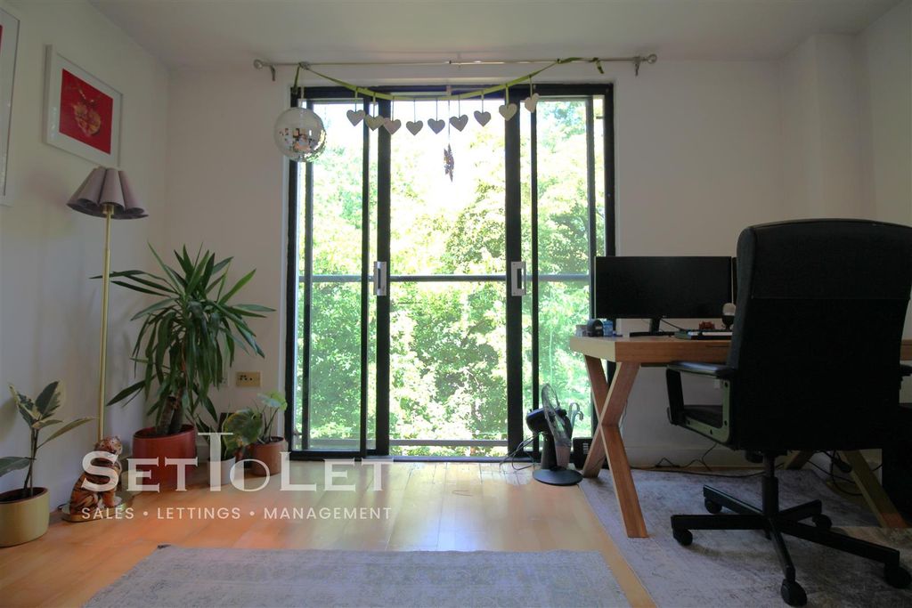 Additional image 6 of 2 bed flat for saleZenith Building, Colton Street, Leicester LE1