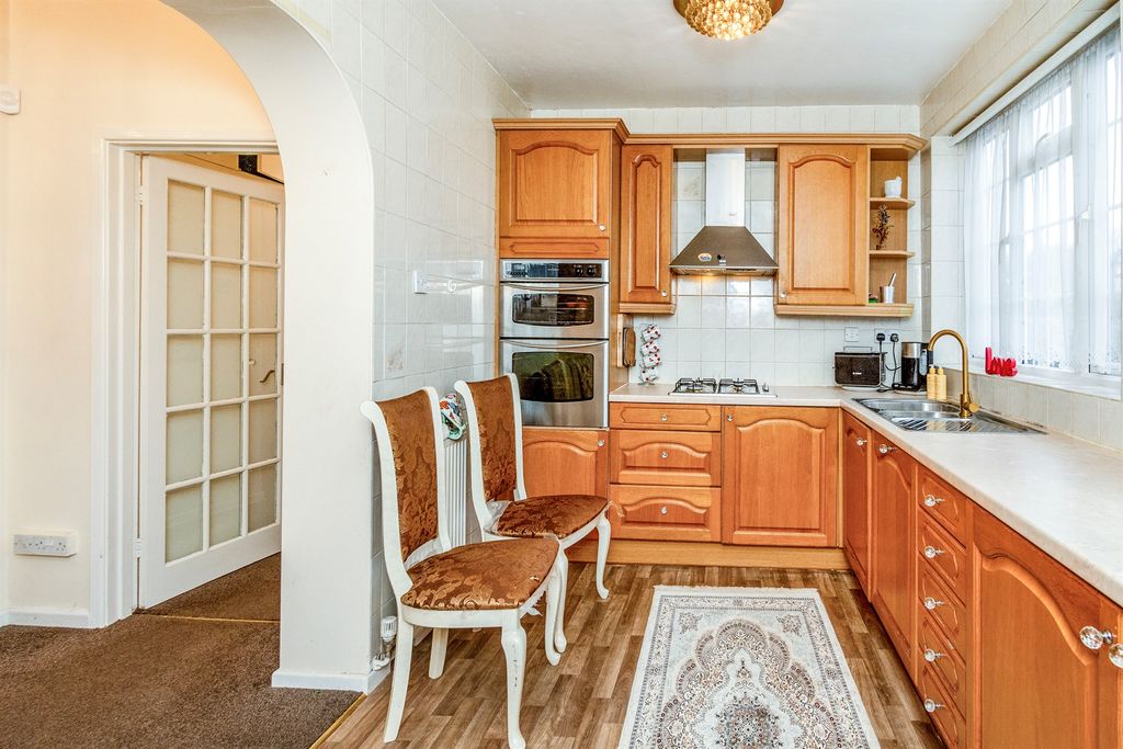 Additional image 7 of 3 bed detached house for saleYork Avenue, Finchfield, Wolverhampton WV3