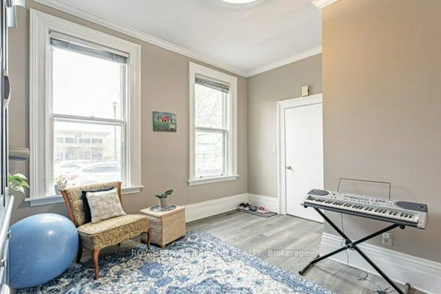 Additional image 4 of 848 Dundas Street
