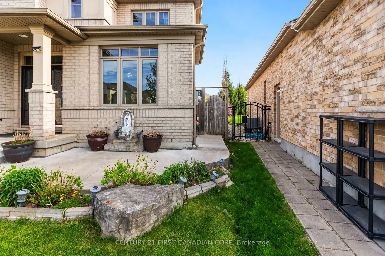1479 Sandpiper Drive photo 3