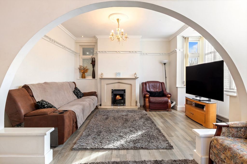 Additional image 3 of 5 bed detached house for saleTennis Court Drive, Humberstone, Leicester, Leicestershire LE5