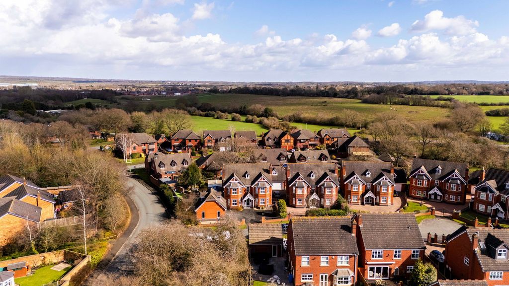 Additional image 44 of 5 bed detached house for saleWallace Court, Cheslyn Hay, Walsall WS6