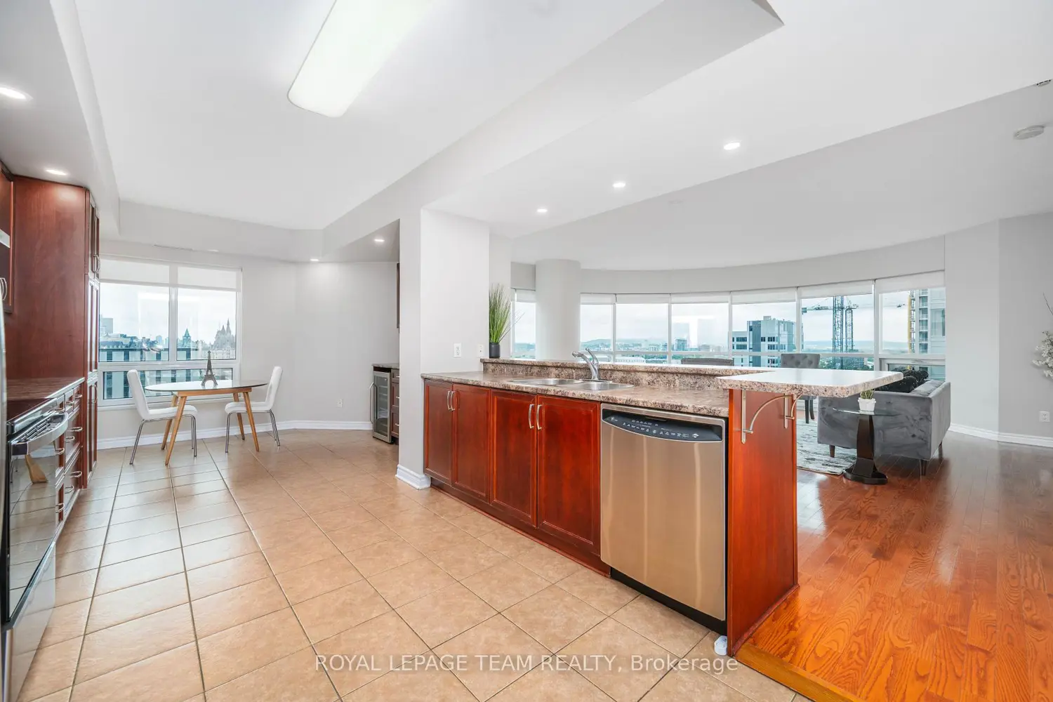 Additional image 7 of 200 Rideau Street 1704