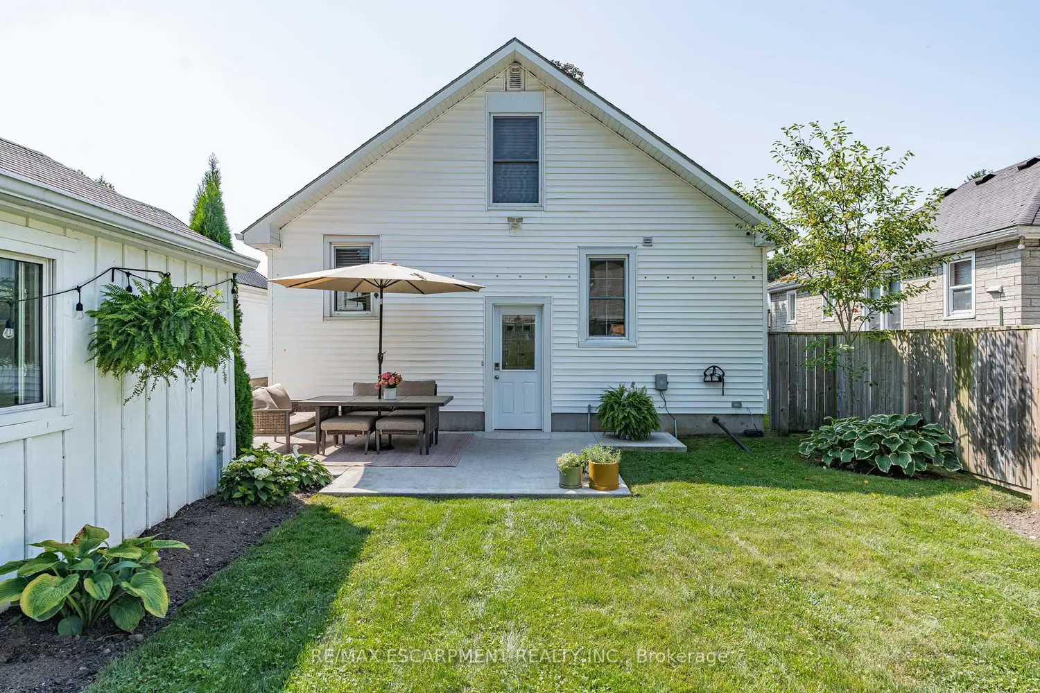 Additional image 16 of 17 Davis Street