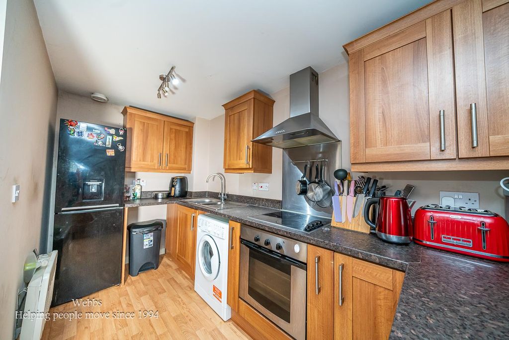 Additional image 3 of 2 bed flat for salePark Road, Bloxwich, Walsall WS3