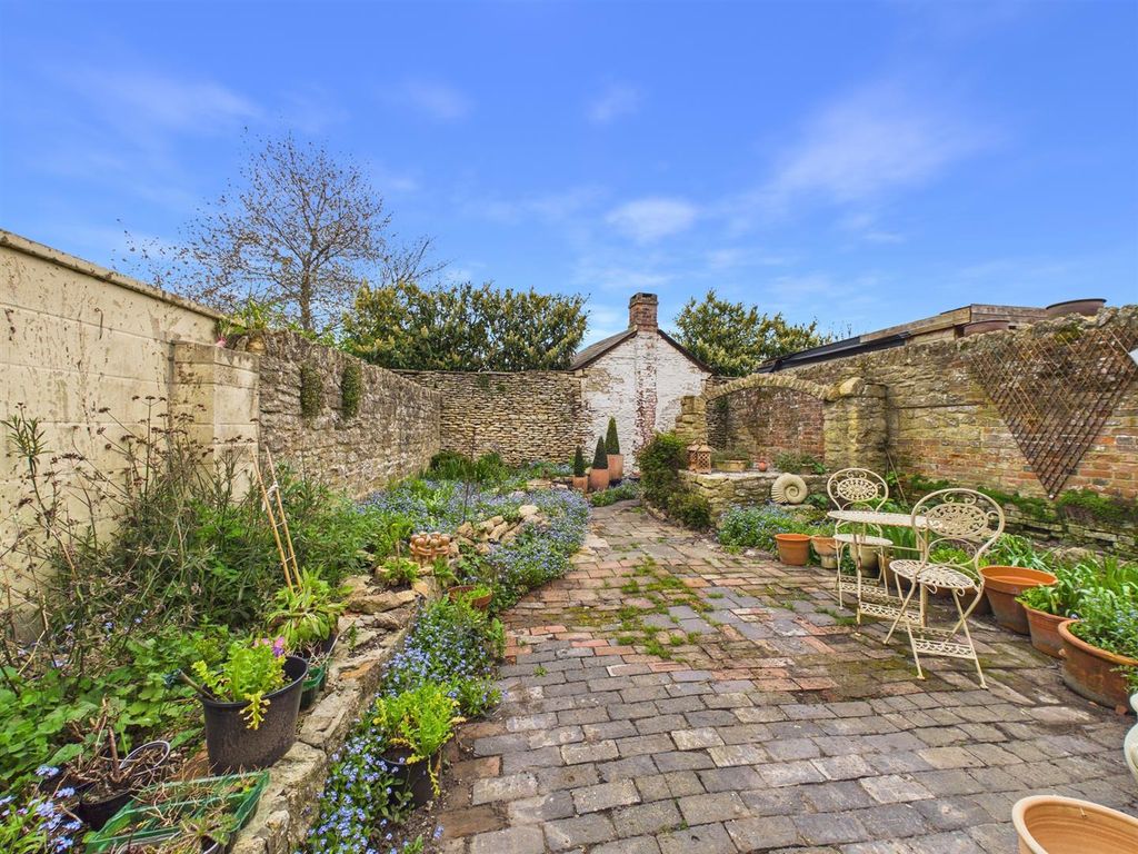 Additional image 12 of 2 bed cottage for saleThe Causeway, Chippenham SN15