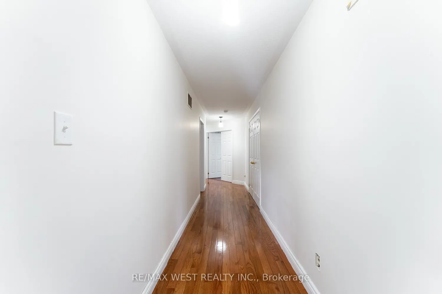 Additional image 19 of 76 Yellow Avens Boulevard