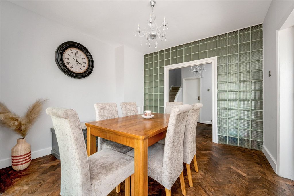 4 bed detached house for saleRomway Road, Evington, Leicester LE5 photo 4