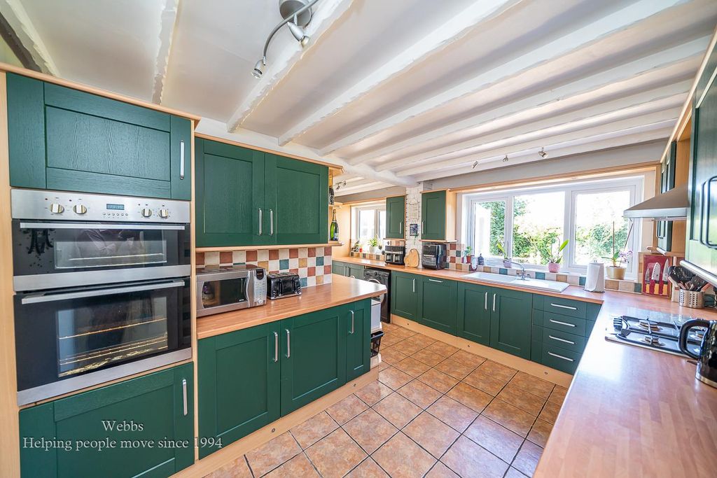 Additional image 7 of 4 bed detached house for salePool Close, Shareshill, Wolverhampton WV10