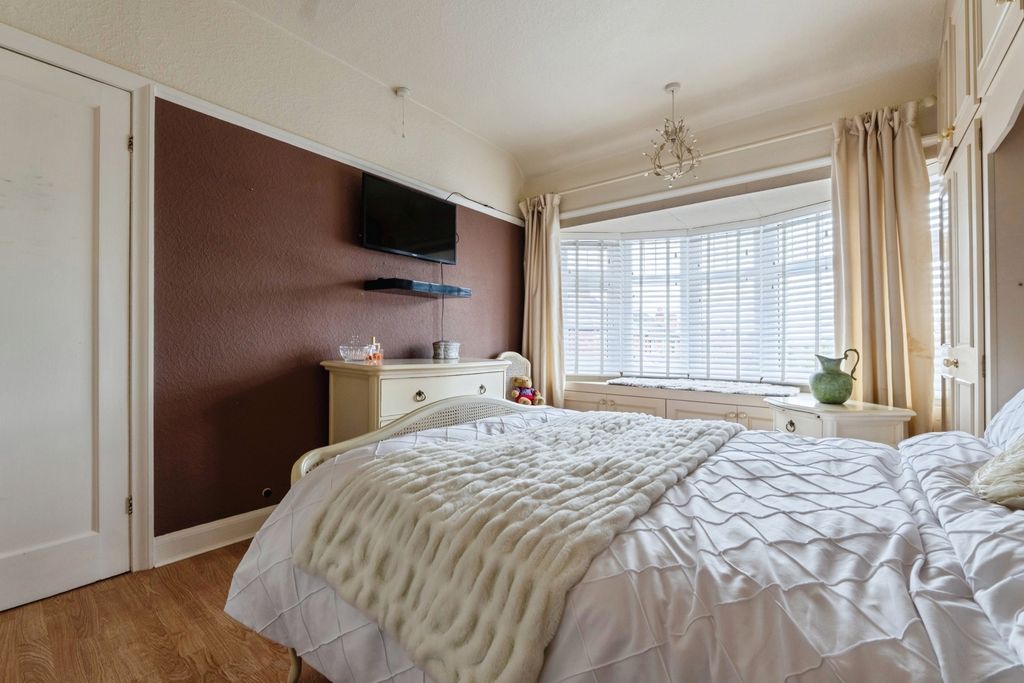 Additional image 17 of 3 bed semi-detached house for saleCliffwood Avenue, Birstall, Leicester, Leicestershire LE4