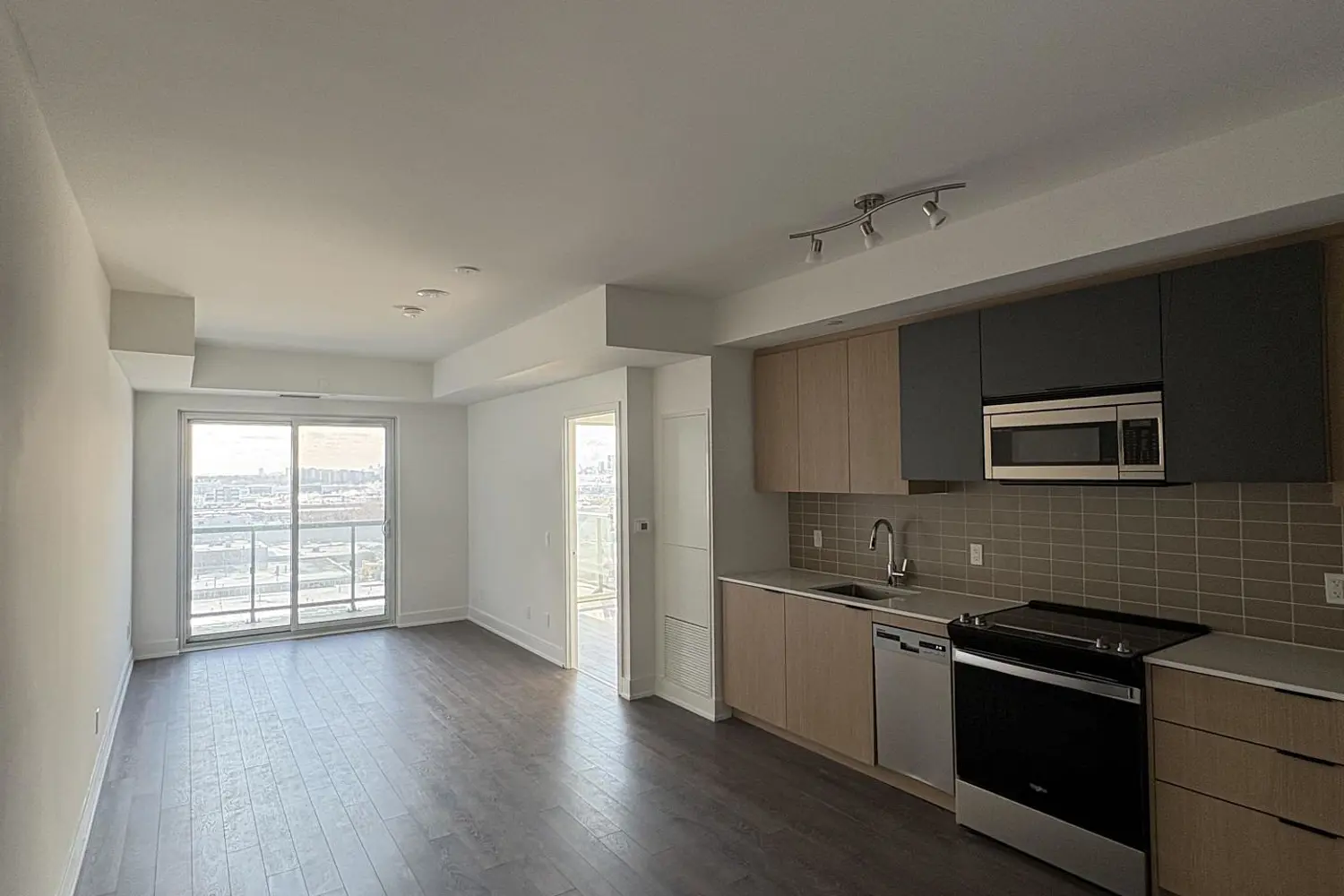1350 Ellesmere Road 1001
