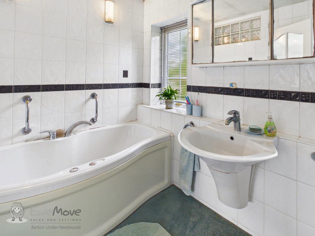 Additional image 12 of 5 bed detached house for saleMeadow Rise, Barton Under Needwood, Burton-On-Trent, Staffordshire DE13