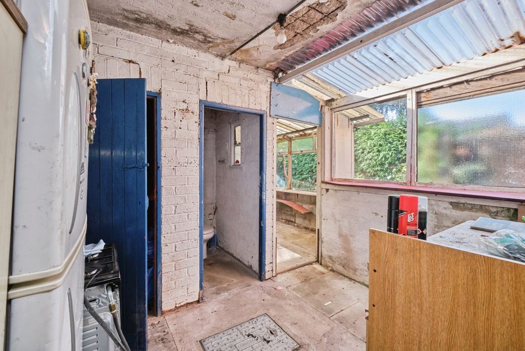 Additional image 8 of 3 bed semi-detached house for saleWeston Road, Lichfield, Staffordshire WS13