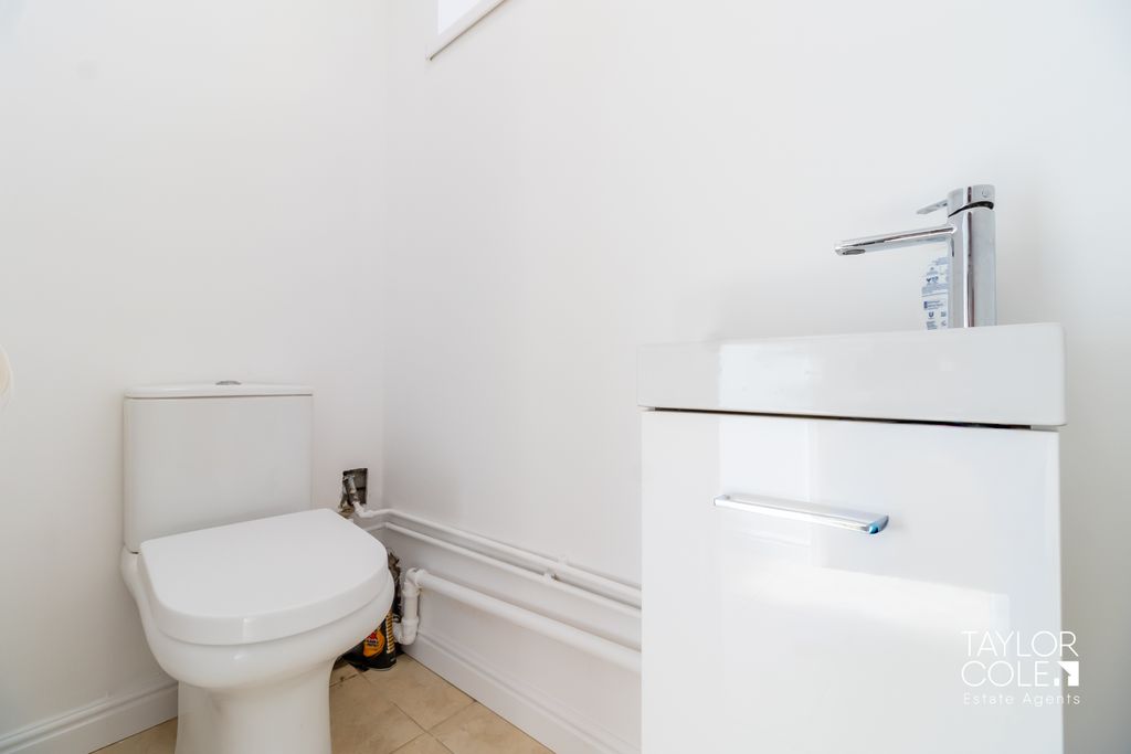 Additional image 12 of 4 bed semi-detached house for saleComberford Road, Tamworth B79