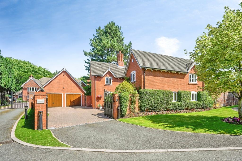 4 bed detached house for saleOrchard Lane, Wolseley Bridge, Stafford ST17