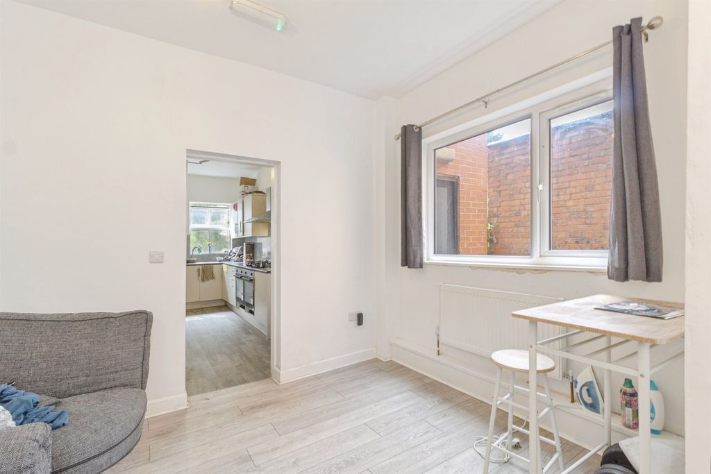 Additional image 2 of 9 bed terraced house for saleAshleigh Road, Leicester LE3