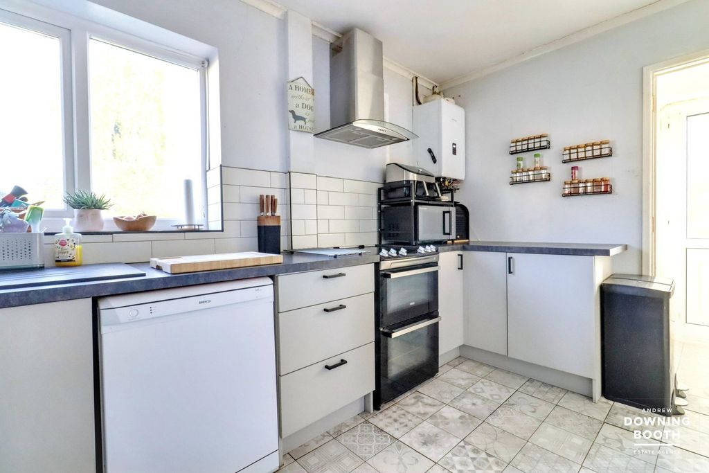 Additional image 7 of 3 bed semi-detached house for salePonesfield Road, Lichfield WS13