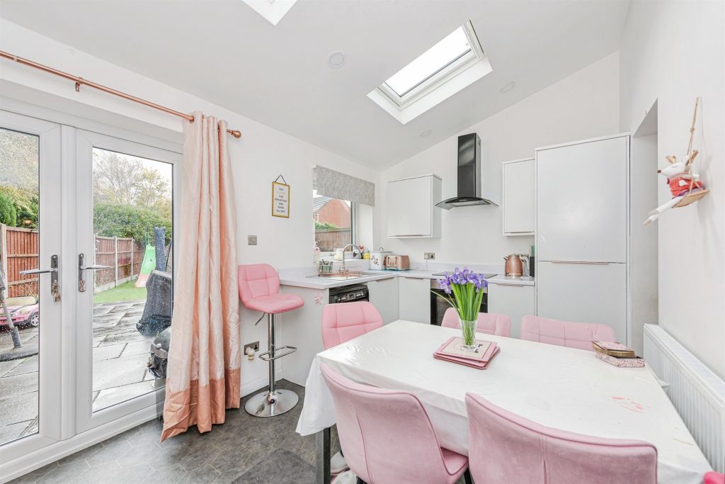 Additional image 6 of 3 bed semi-detached house for saleGlendale Court, Wilnecote, Tamworth B77