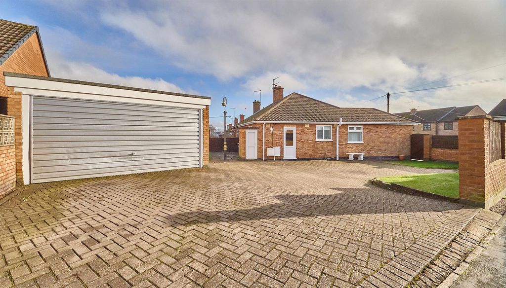 Additional image 2 of 3 bed semi-detached bungalow for saleCedar Road, Earl Shilton LE9