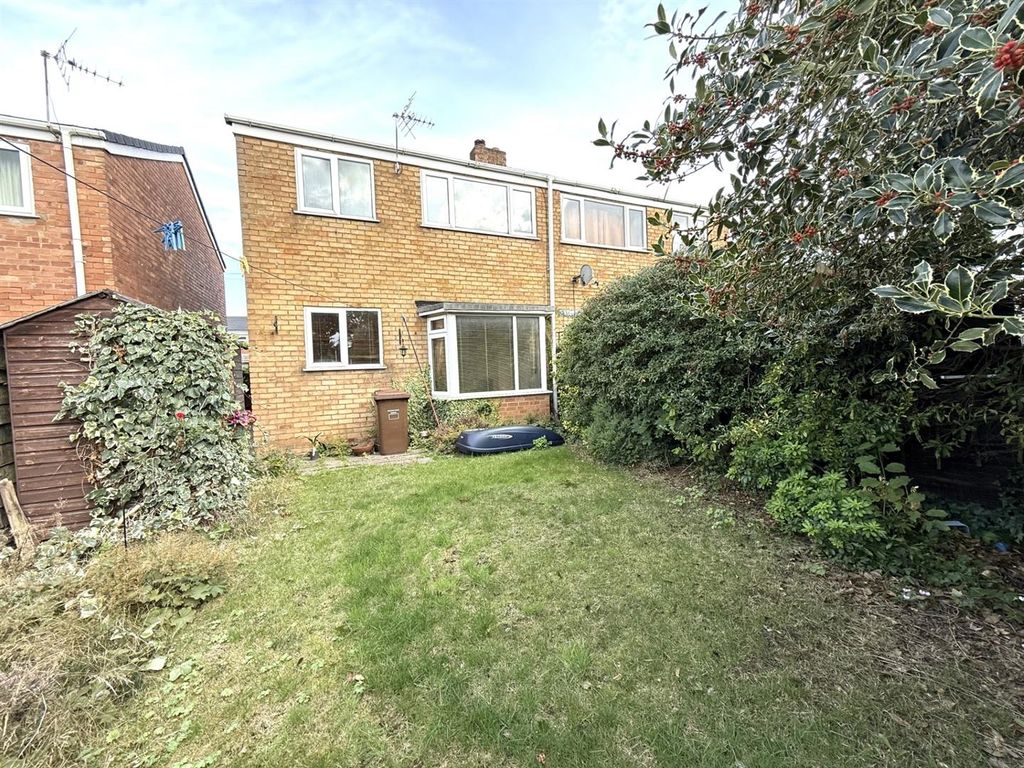 Additional image 2 of 3 bed semi-detached house for saleClifton Avenue, Cannock WS11