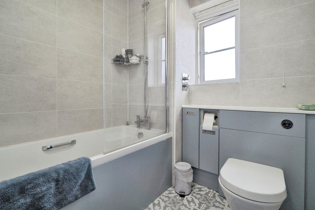 Additional image 12 of 5 bed detached house for saleHolloway Close, Amesbury, Salisbury SP4