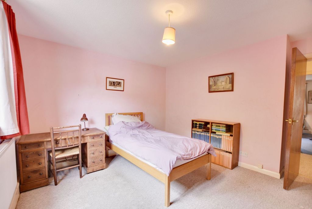 Additional image 11 of 2 bed flat for saleSt. Marys Road, Clarendon Park, Leicester LE2