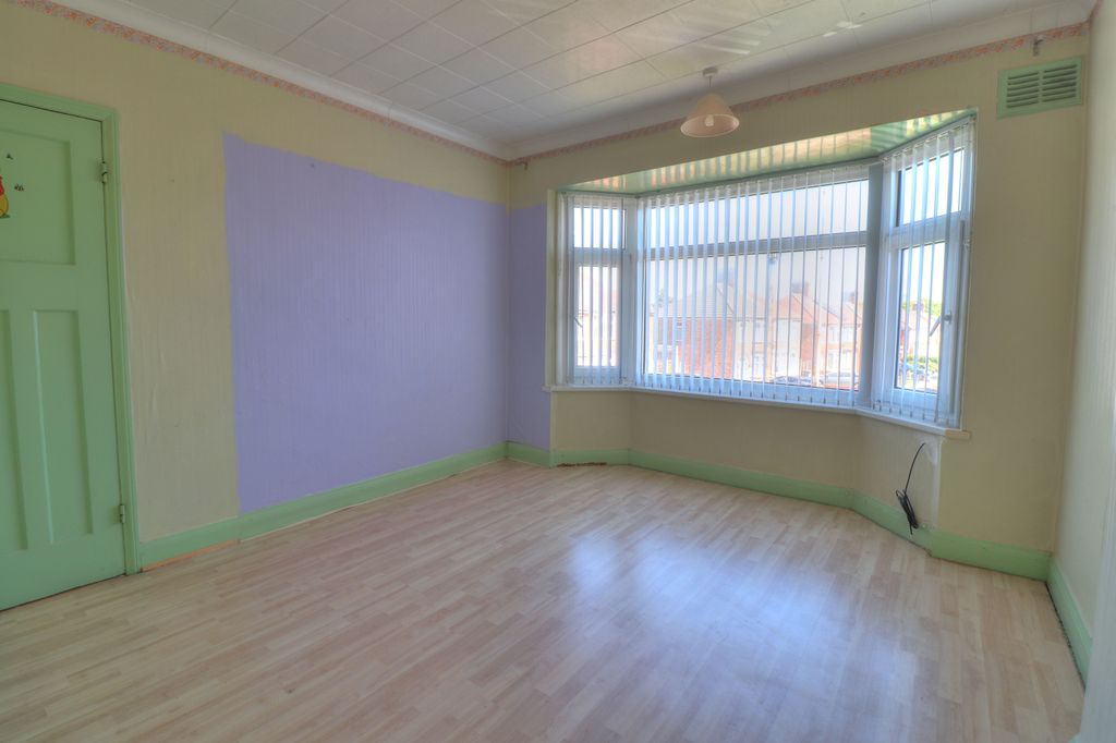 Additional image 18 of 3 bed semi-detached house for saleEileen Avenue, Leicester LE4