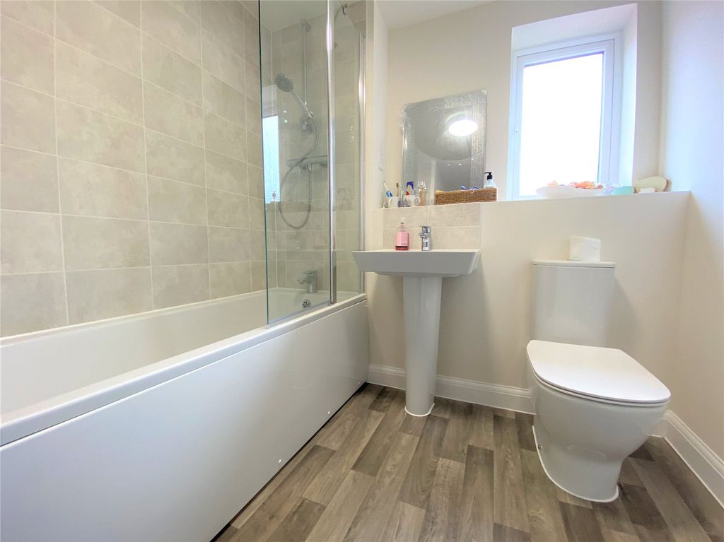 Additional image 5 of 1 bed flat for saleHeron House, Seamington Strand, Old Town SN1