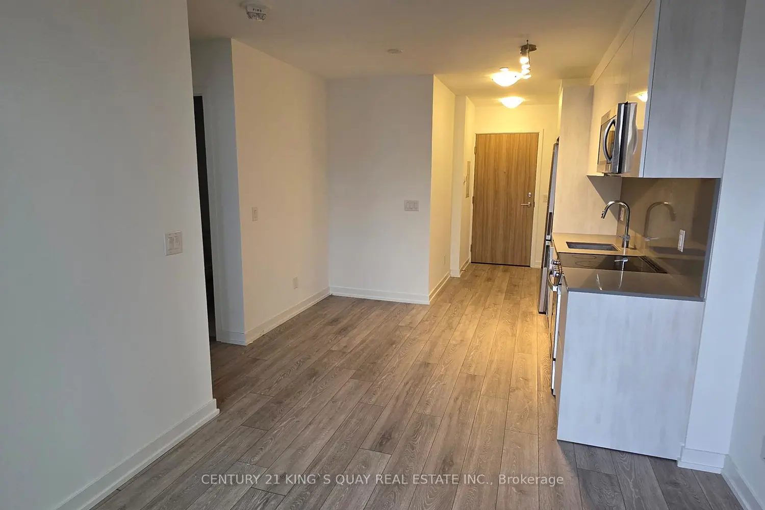Additional image 8 of 3100 Keele Street 635