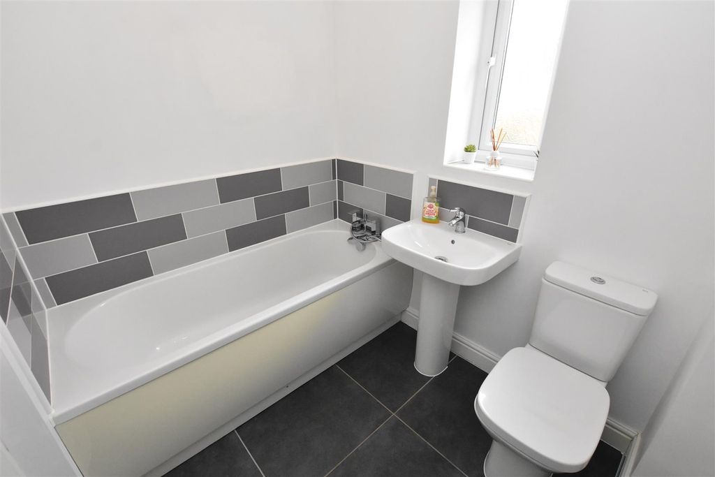 Additional image 11 of 3 bed semi-detached house for saleClayton Gardens, Hatton, Derby DE65