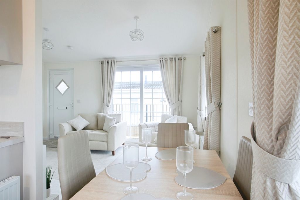 Additional image 10 of 2 bed mobile/park home for saleHolders Road, Amesbury, Salisbury SP4