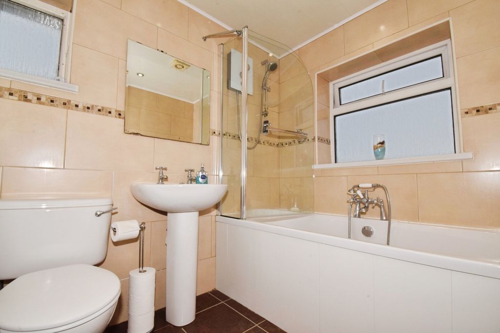 Additional image 14 of 3 bed semi-detached house for saleDenegate Avenue, Birstall, Leicester, Leicestershire LE4
