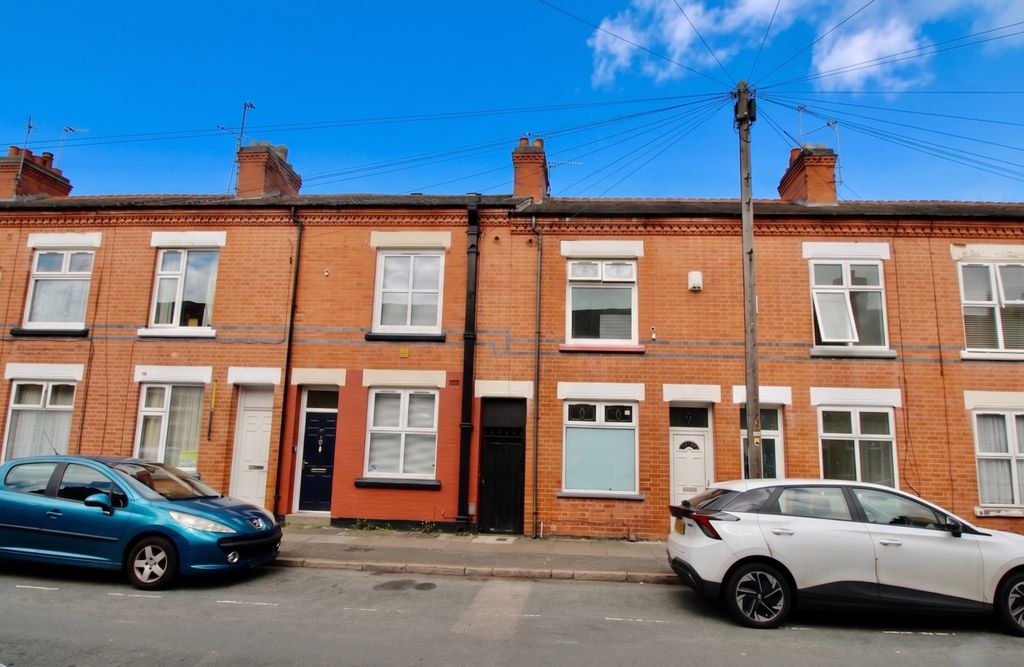 3 bed terraced house for saleWindermere Street, Leicester LE2