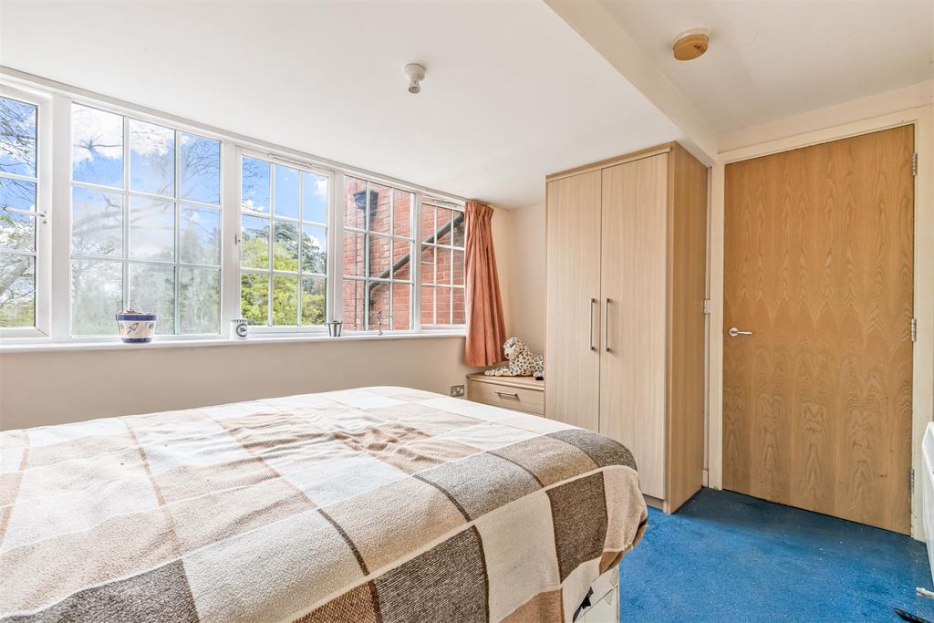 Additional image 10 of 2 bed flat for saleThe Laurels, Knighton Park Road, Leicester LE2